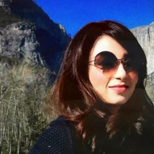 Meet your Posher, Ayushi